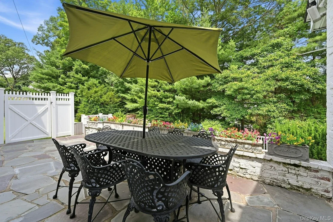Photo of 39 Upper Drive