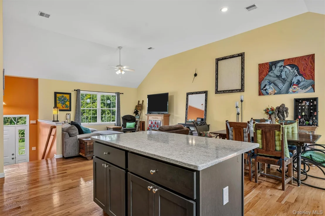 Photo of 1 Bell Way
