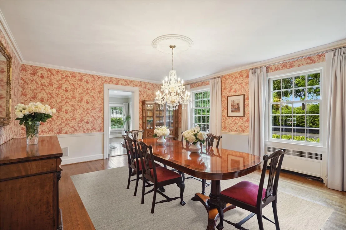 Photo of 45 Forest Avenue