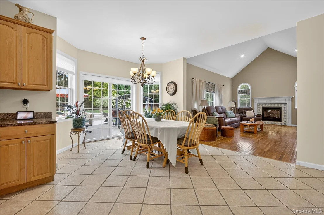 Photo of 14 Meadow Crest Drive