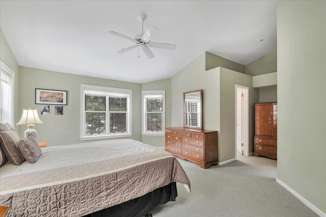 Photo of 1206 Pondside Drive