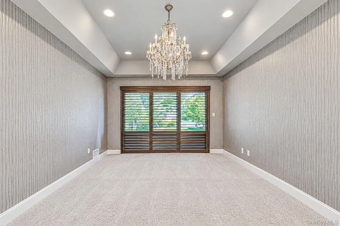 Photo of 6 Hamlet Drive