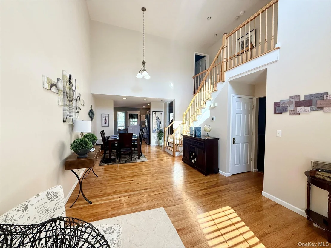 Photo of 142 Pinebrook Drive