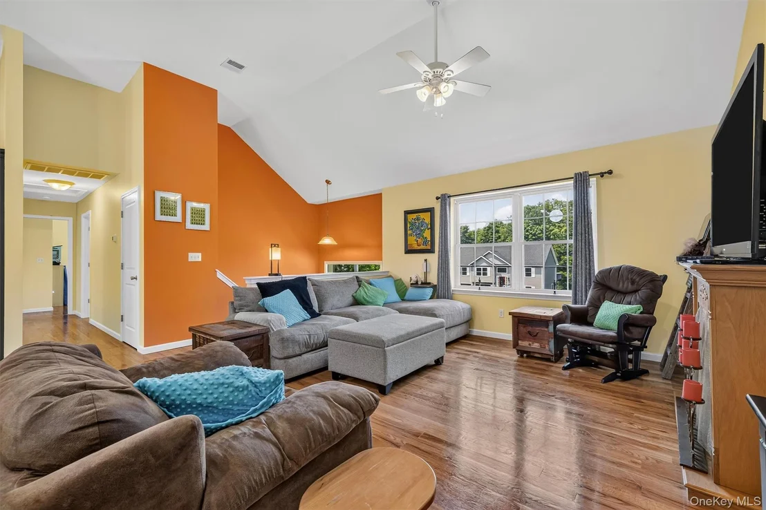 Photo of 1 Bell Way