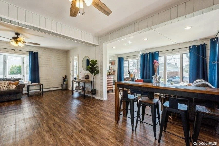 Photo of 2275 Centre Avenue