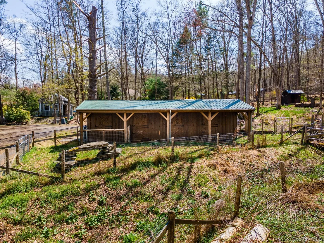 Photo of 1063 Sawkill Road