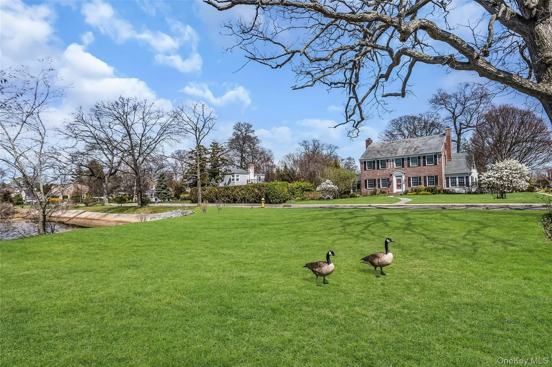 Photo of 7 River Road