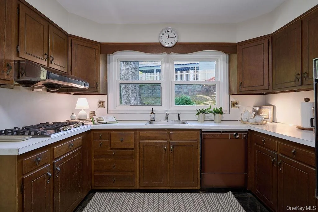 Photo of 72 Hickory Hill Drive