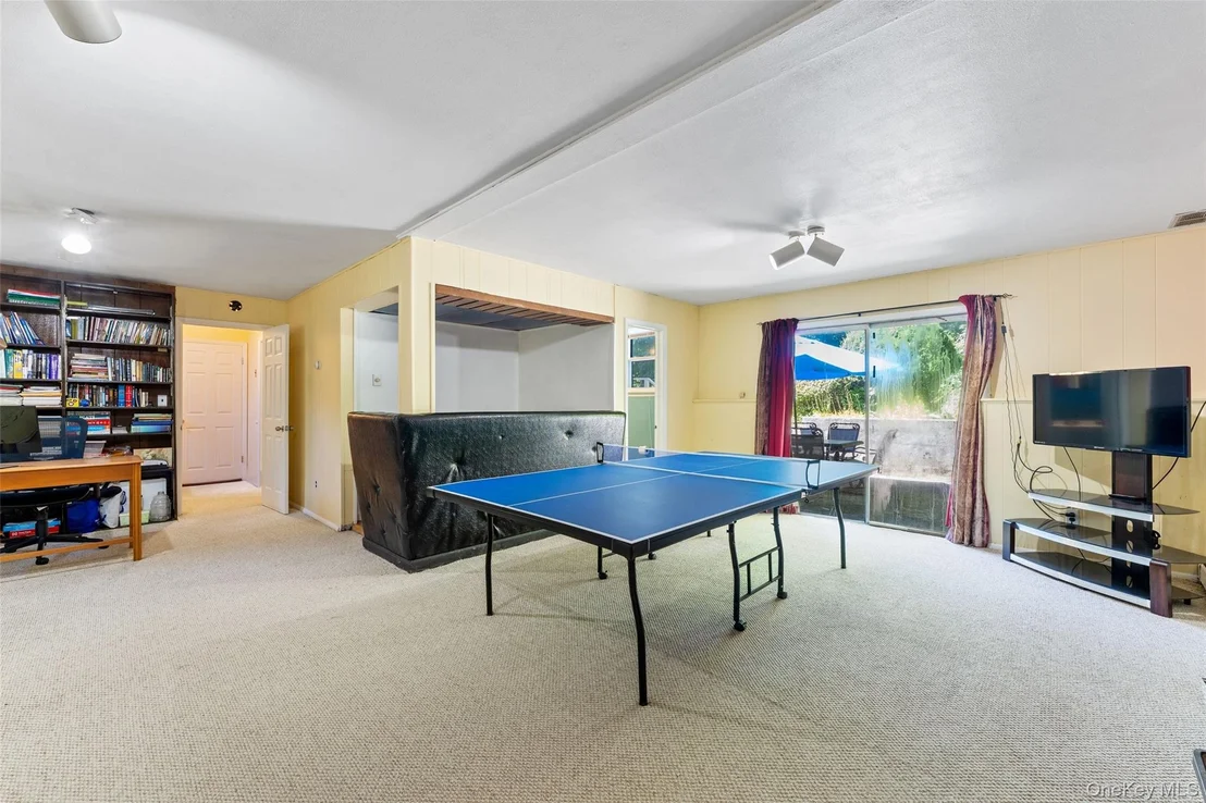 Photo of 182 Geymer Drive