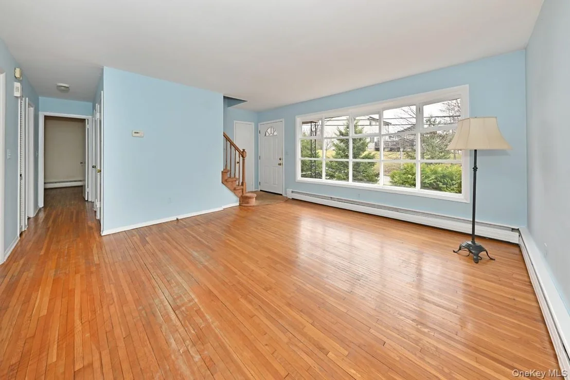 Photo of 160 E Willow Tree Road