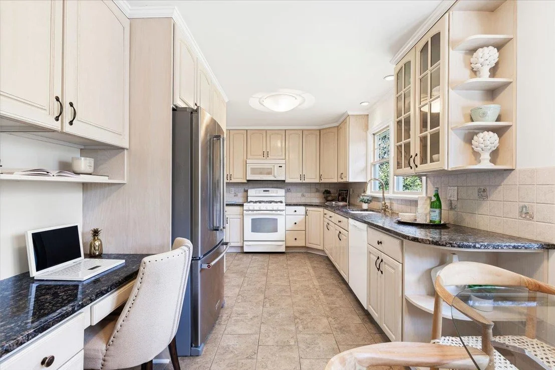 Photo of 13 Loewen Court