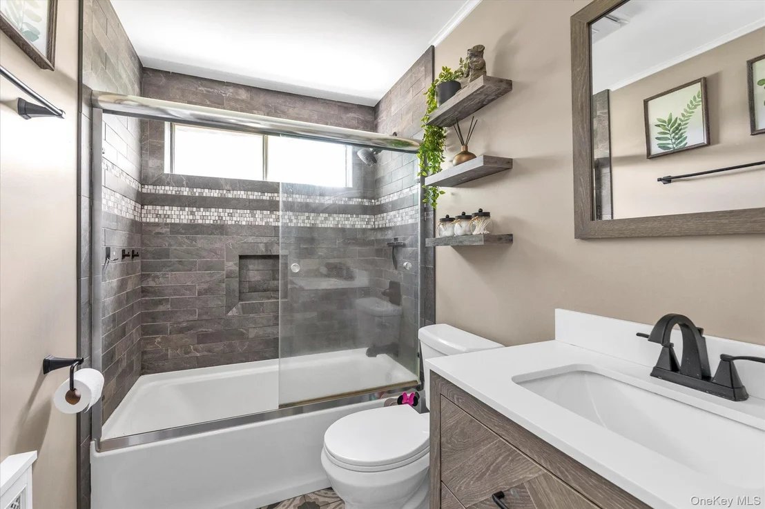 Photo of 64 Kobb Boulevard