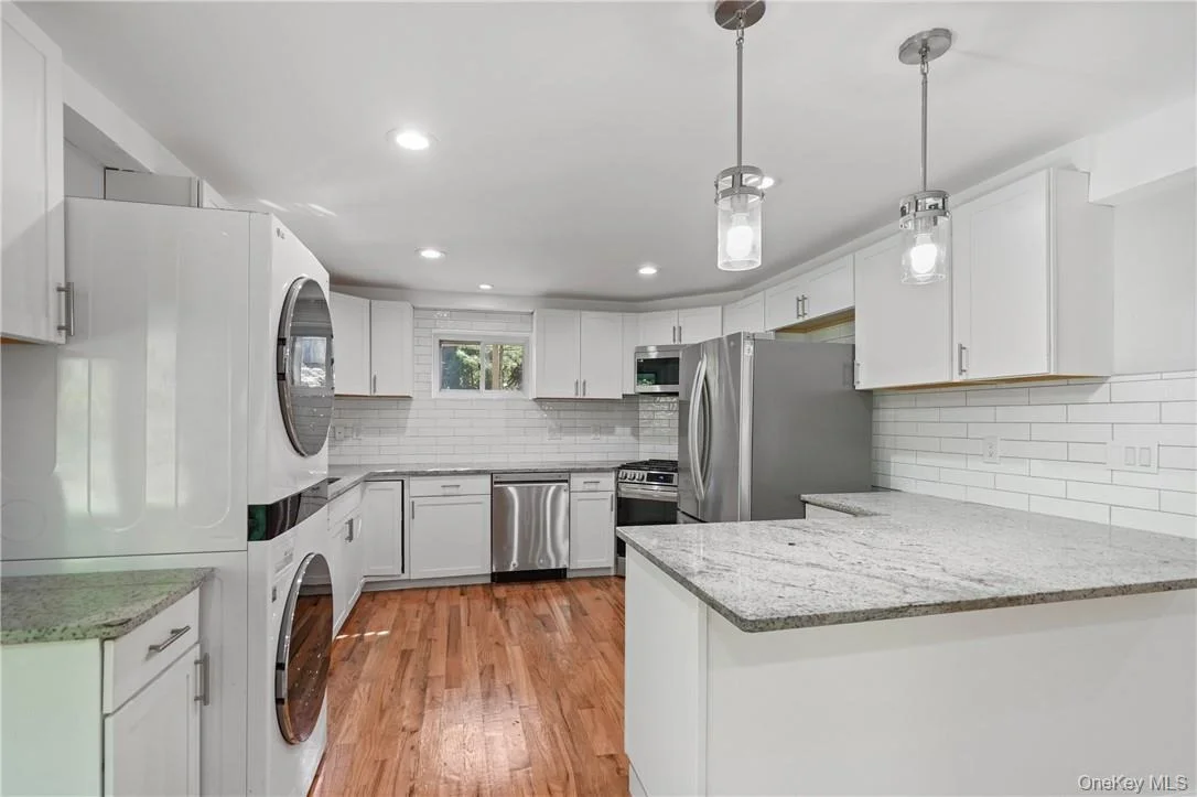 Photo of 448 Sprout Brook Road