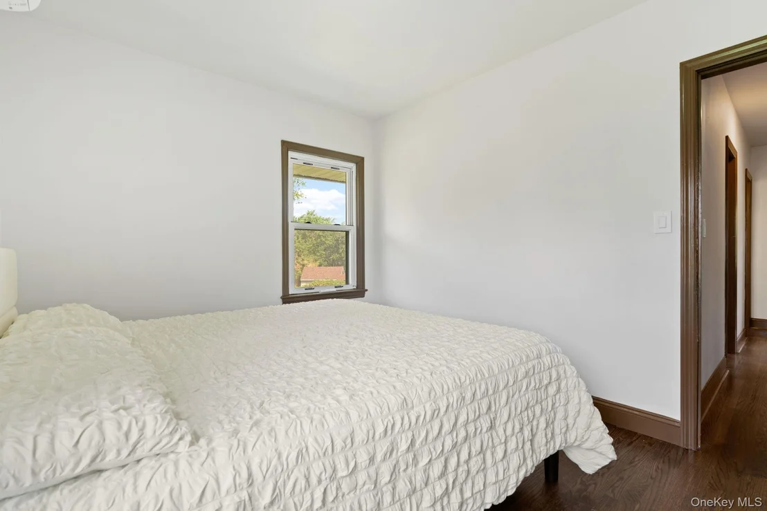 Photo of 601 Lakeside Road