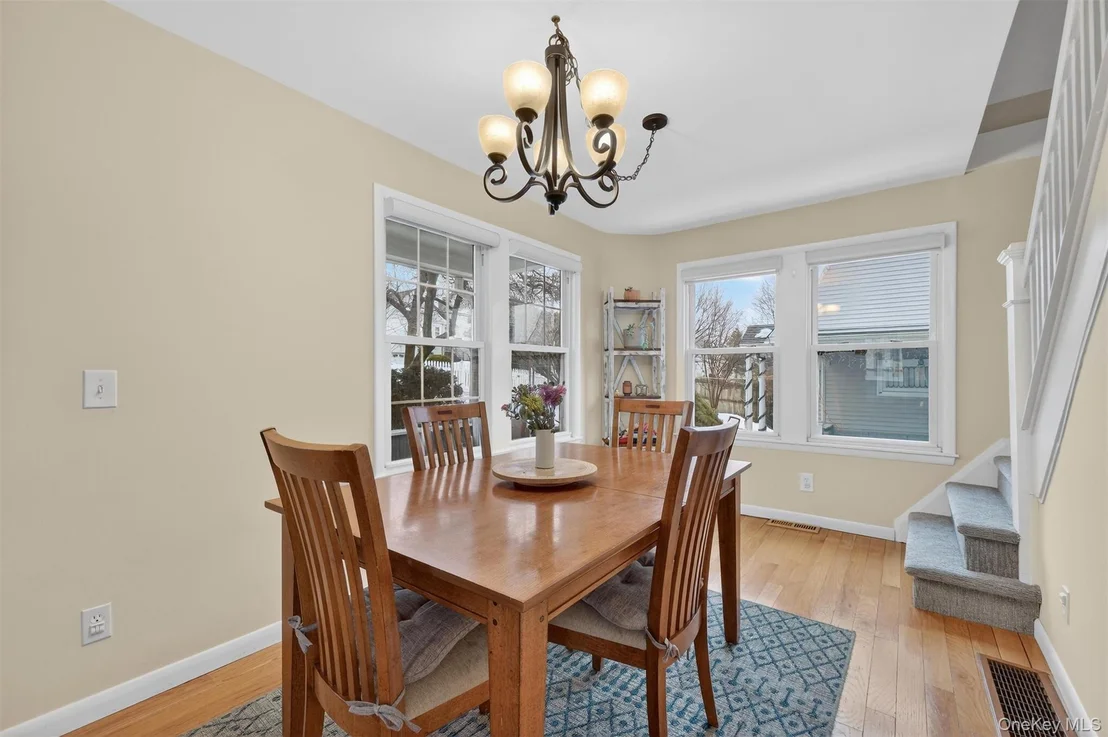 Photo of 19 Forest Avenue
