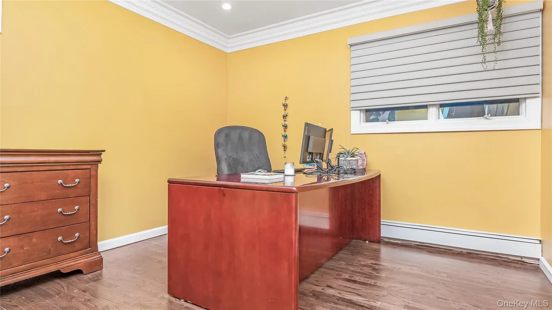 Photo of 2876 Shore Road
