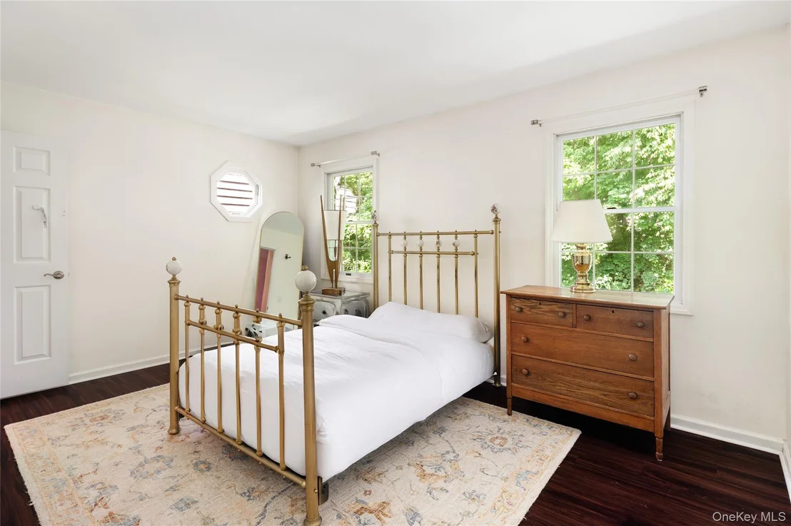 Photo of 1802 Regent Drive
