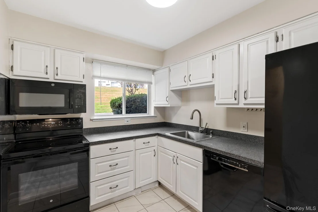 Photo of Unit 813 at 26 Cooper Road