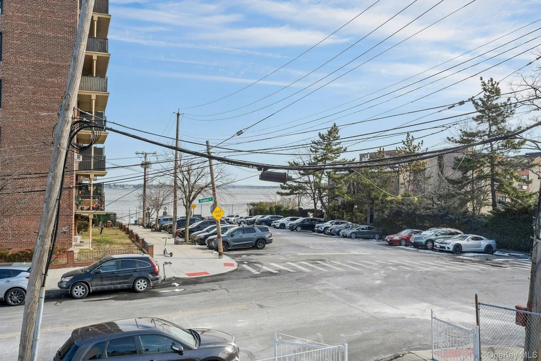 Photo of 1103 Stadium Avenue