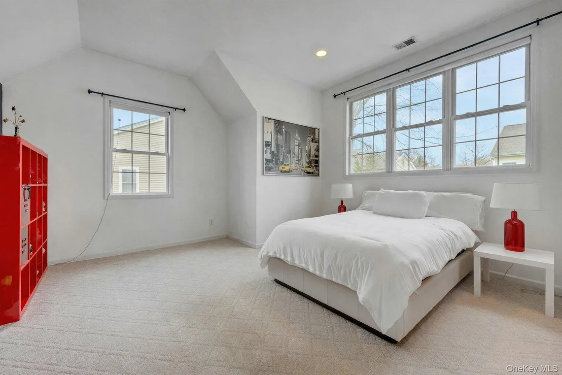 Photo of 33 Valimar Boulevard