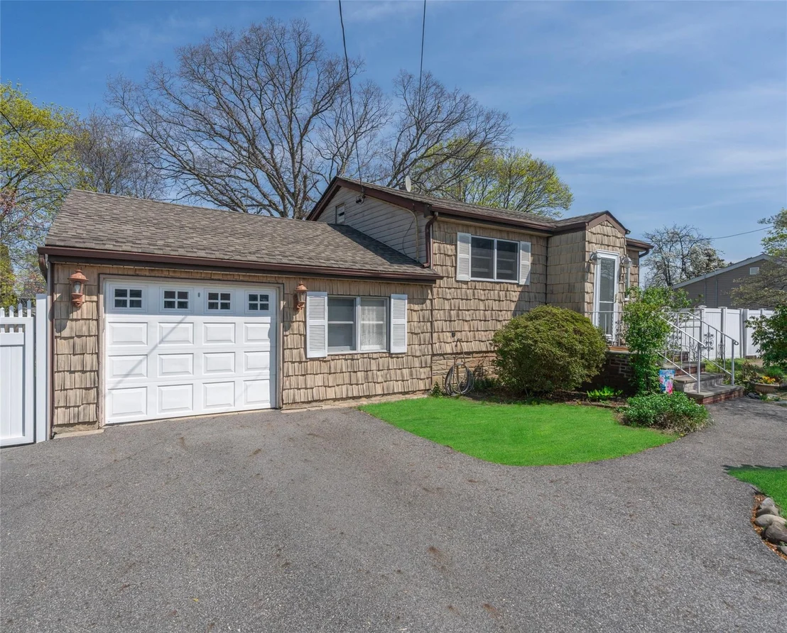 Photo of 87 Mohawk Avenue
