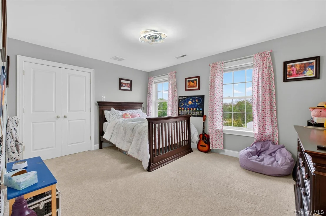 Photo of 153 Stratford Drive