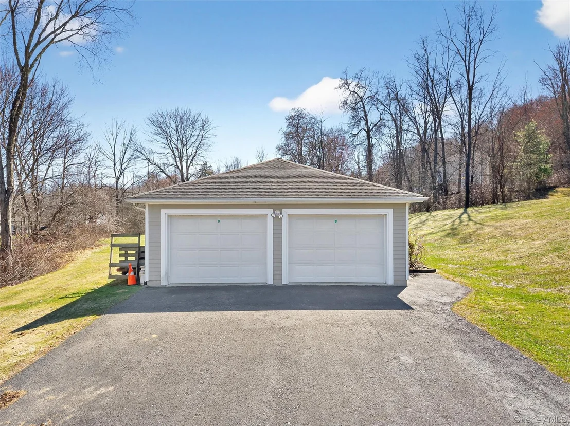 Photo of 5 Deer Meadow Drive