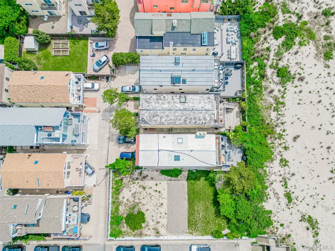 Photo of 931 Oceanfront Street