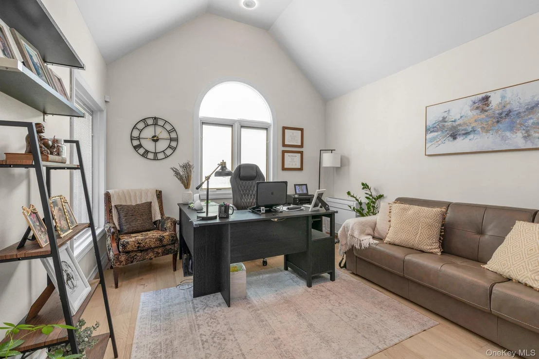 Photo of 33 Nancy Boulevard