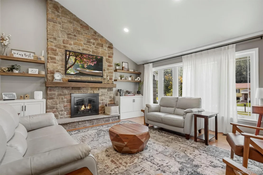 Photo of 47 Scenic Drive