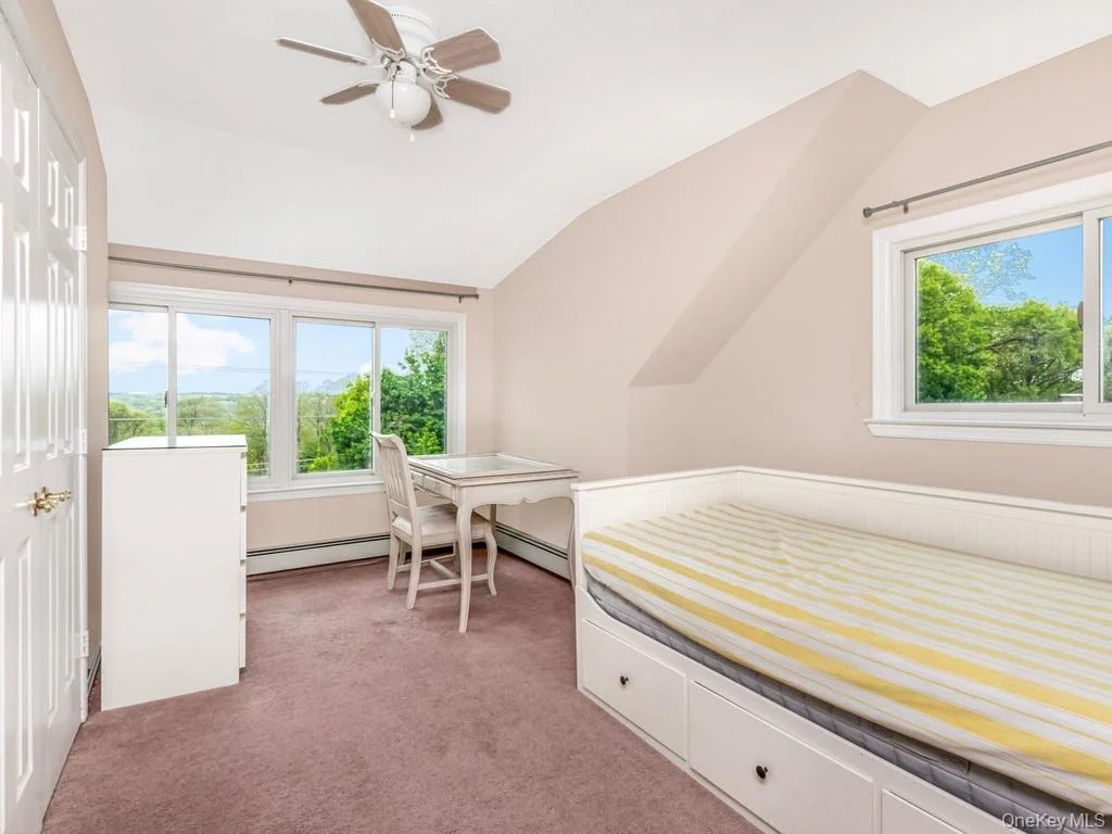 Photo of 90 Remsen Circle