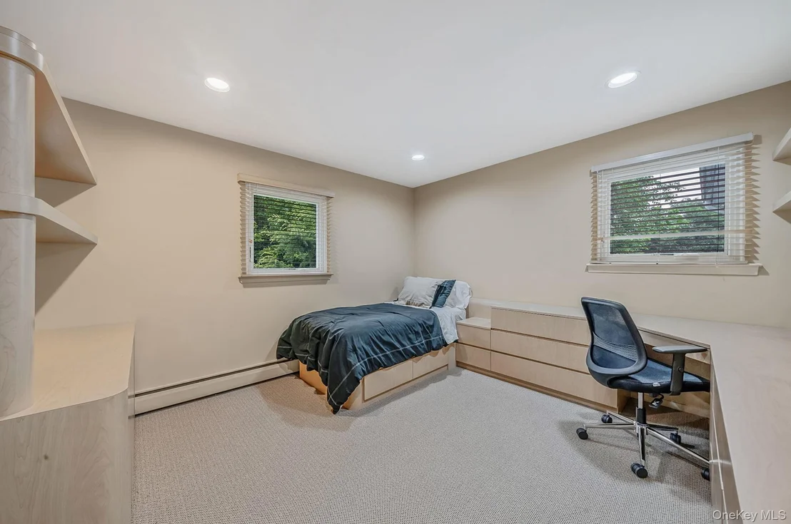Photo of 2 Sagamore Way N