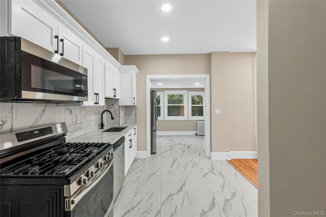 Photo of 1488 Rosedale Avenue