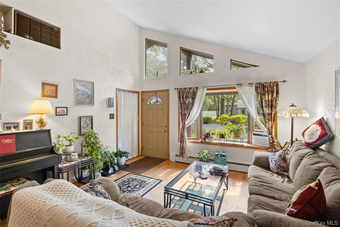 Photo of 24 Yosemite Lane