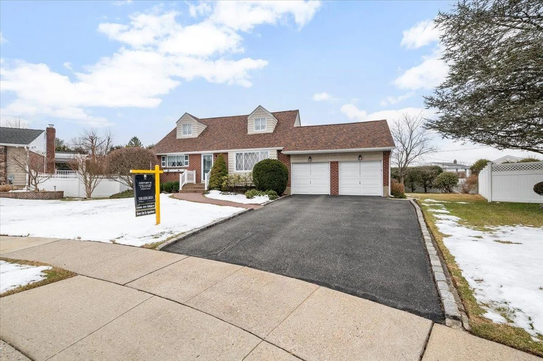 Photo of 8 Sharon Court