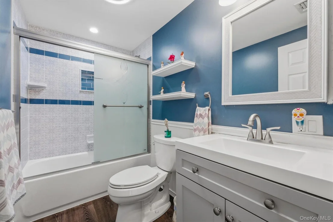 Photo of 77 Robin Drive