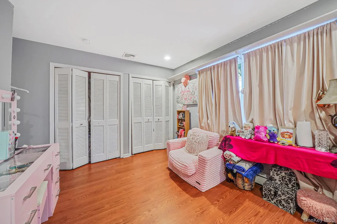 Photo of 2 Buchanan Avenue