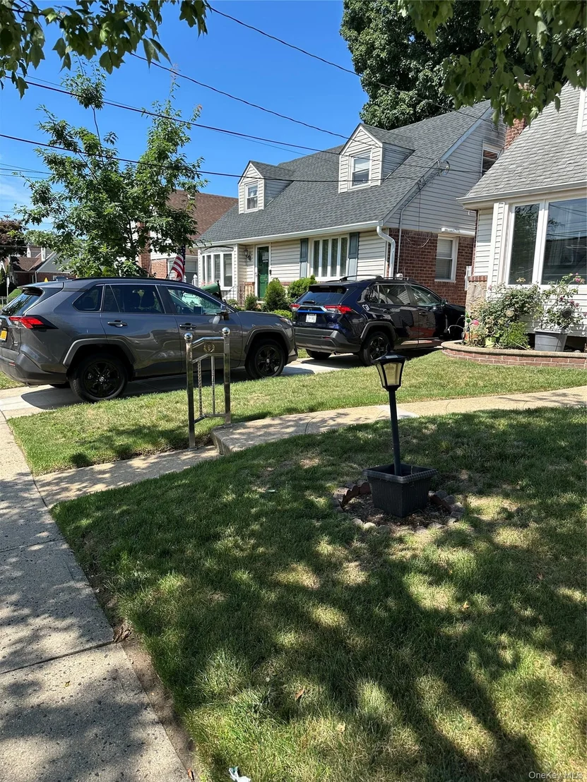 Photo of 90 Clearstream Avenue