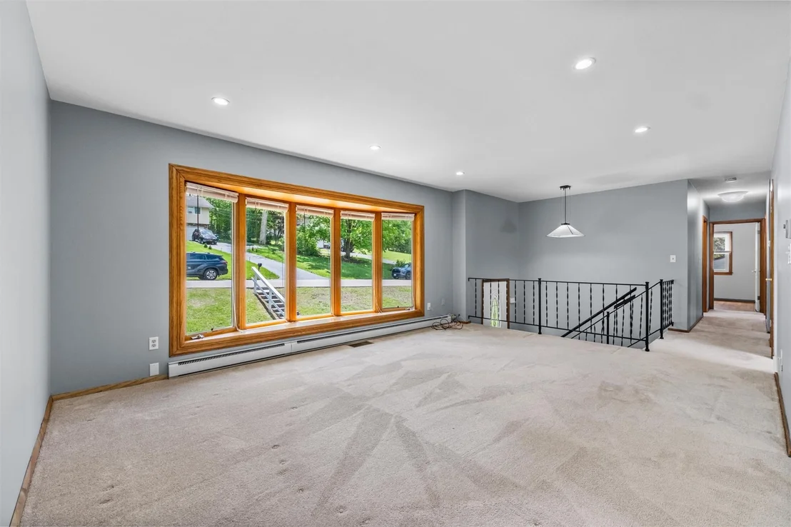 Photo of 8 Cameron Lane