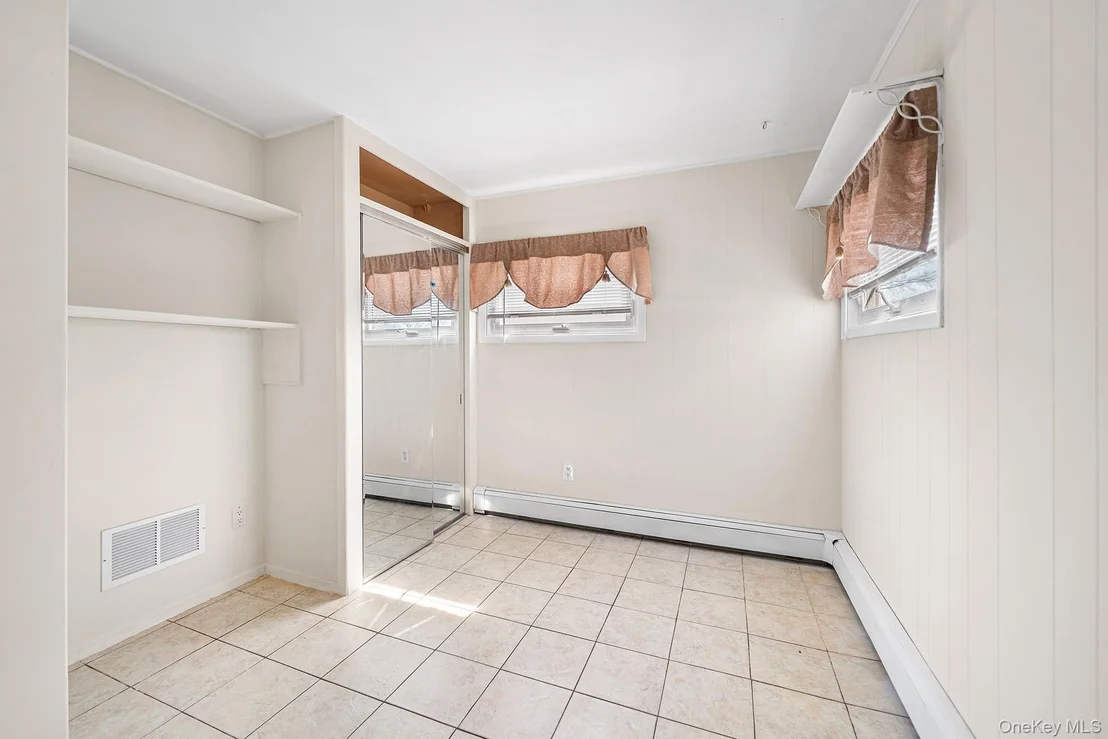Photo of 116 Red Maple Drive N