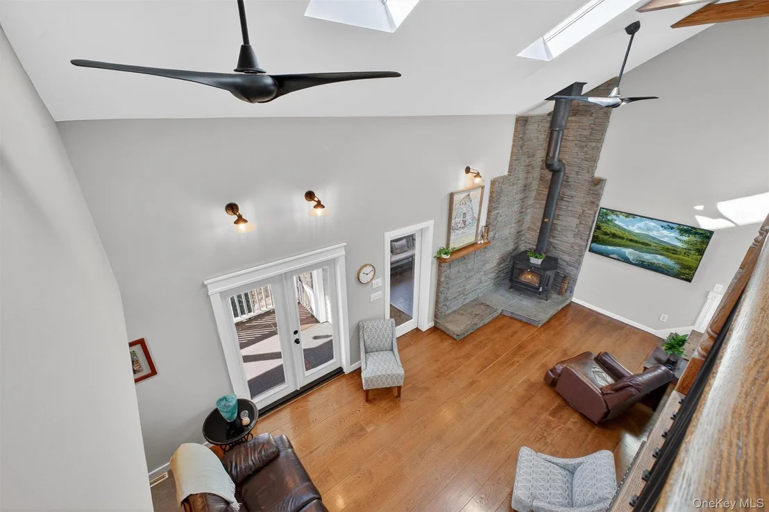 Photo of 255 Haviland Drive