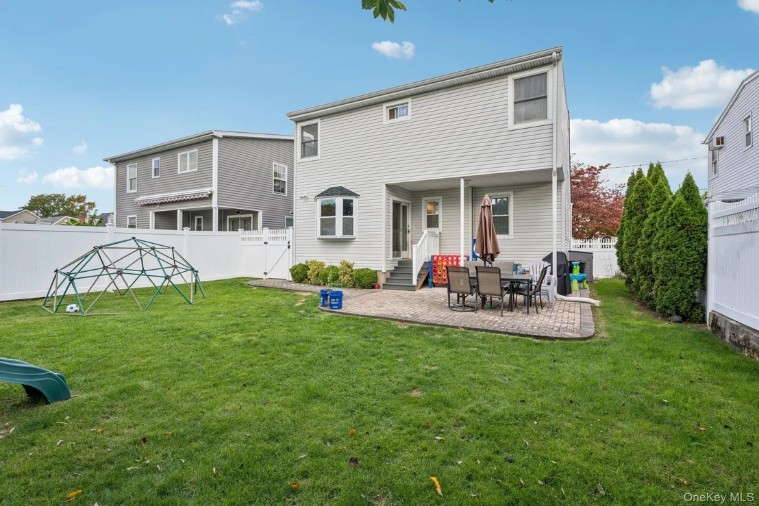 Photo of 215 Harrison Avenue