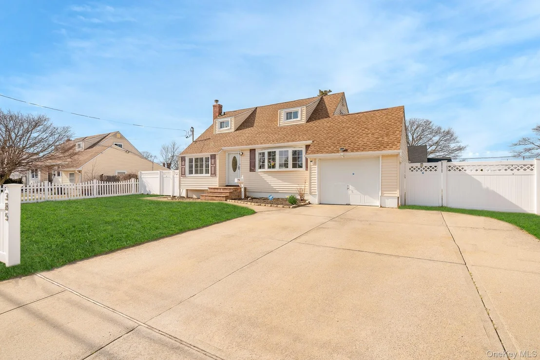 Photo of 385 Irving Street