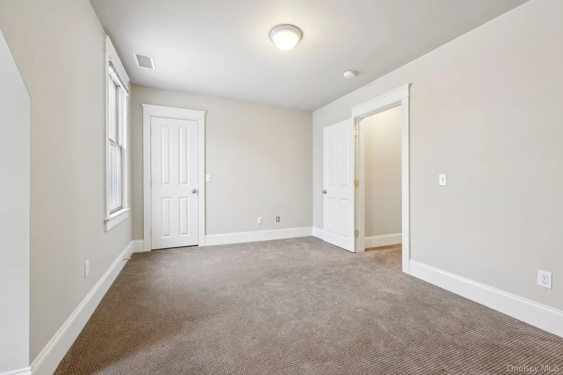 Photo of 125 Smith Avenue