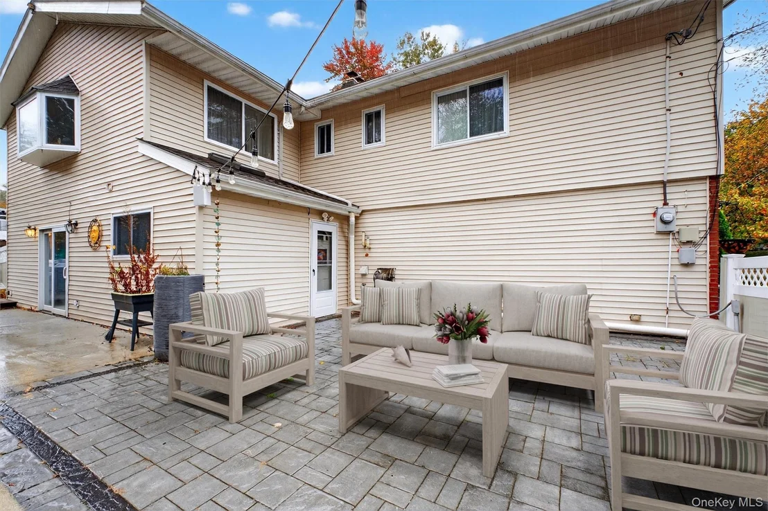 Photo of 74 Lyndon Road