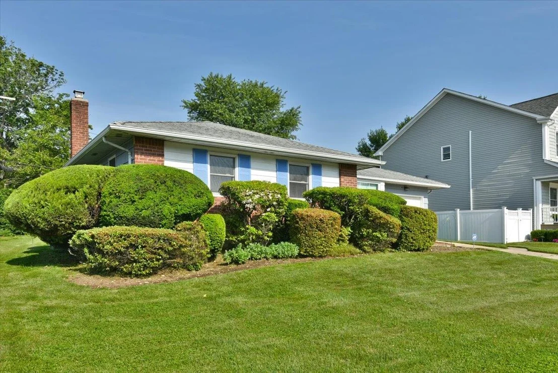 Photo of 143 Sutton Drive