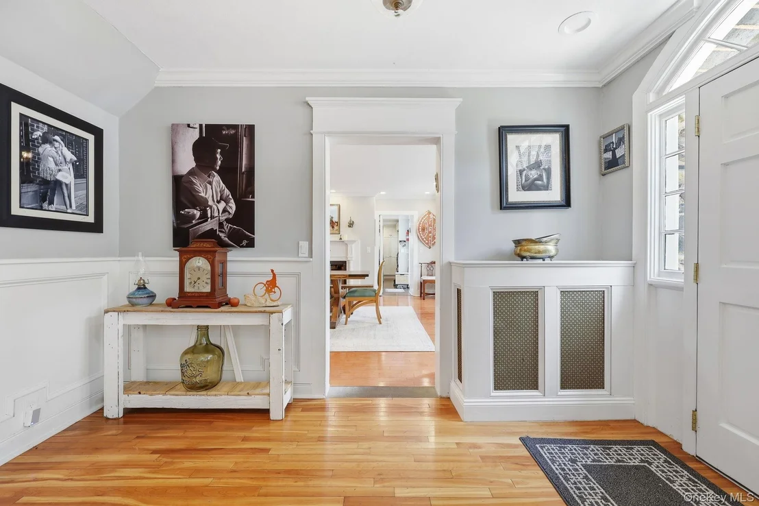 Photo of 51 Adriance Avenue
