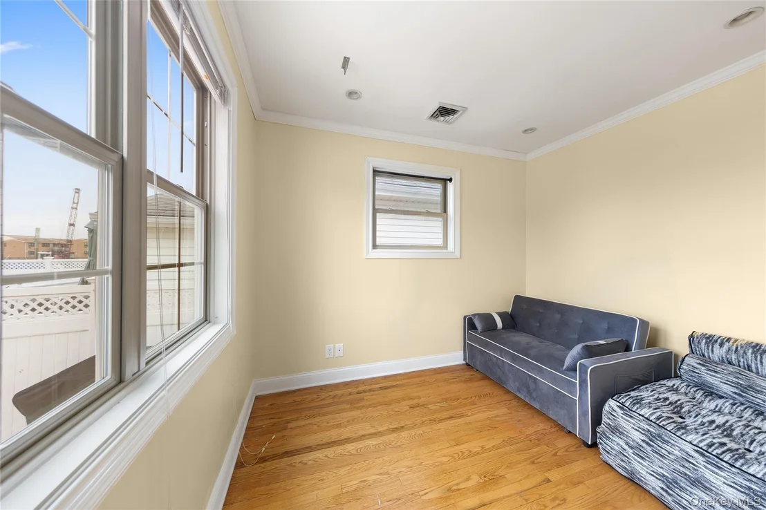 Photo of 1137 Washington Place