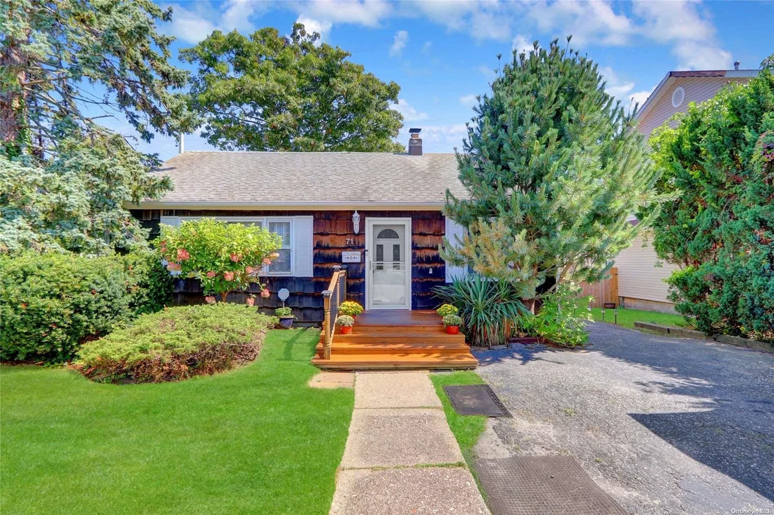 Photo of 71 Mayhew Avenue