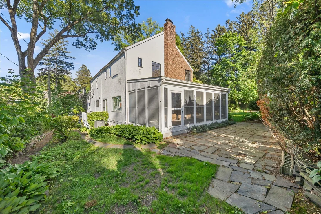 Photo of 119 Knickerbocker Road